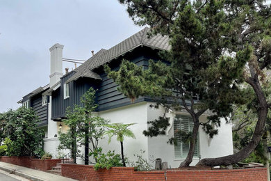 Minimalist exterior home photo in Los Angeles