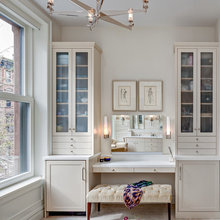 Makeup vanity