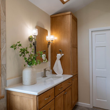 Woodwork master bathroom