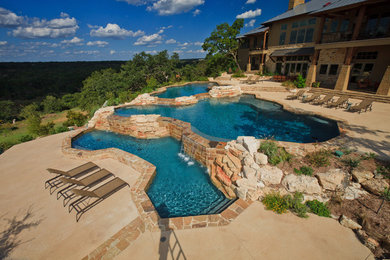 Trendy pool photo in Austin