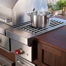 outdoor kitchen