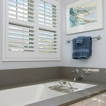 Escondido Built In Bathtub with Polished Chrome Fixtures