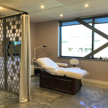 Commercial Space- Tip&Toes Beauty Salon