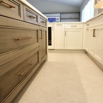 Boca Raton, FL UltraCraft Kitchen + Pompeii Quartz & 3 Bathrooms