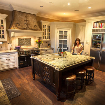 Kitchen of Private Residence in Indian Hill, Ohio