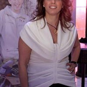 מולי שמר קוסמטיקאית's photo