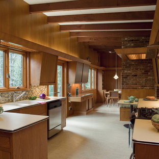 75 Most Popular Midcentury Modern Kitchen with Laminate Countertops ...