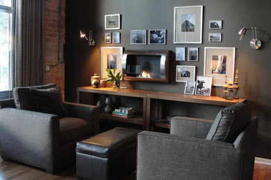 Elegant living room photo in Chicago