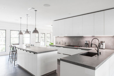 Example of a trendy kitchen design in Austin