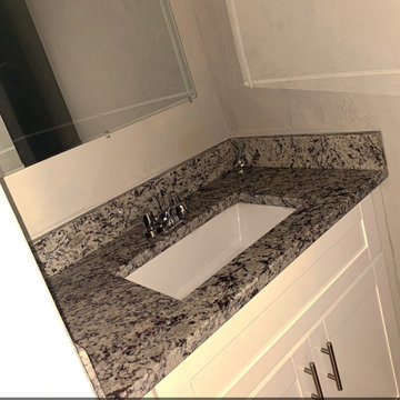 GRANITE KITCHEN COUNTERTOPS