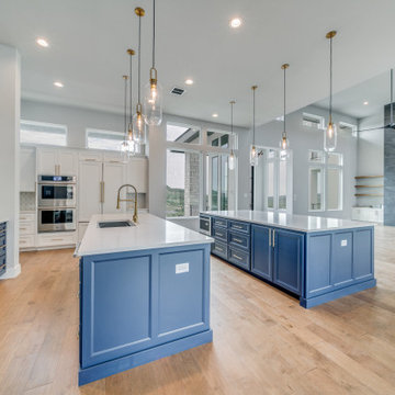 Modern: 4,950 ft², 4 BR/4 BA/2 ST