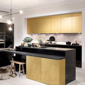 AV5090 - Glass High gloss door