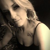 Julia Cains foto