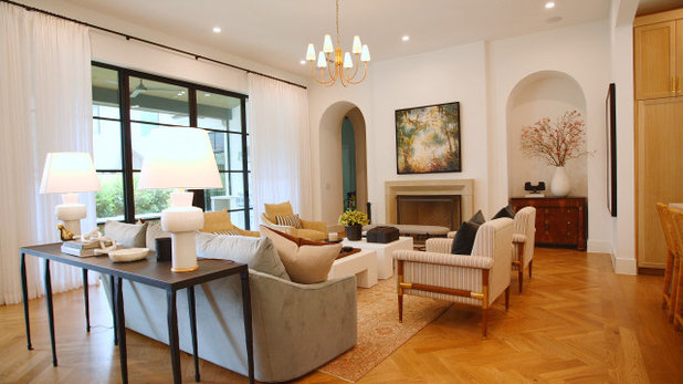 Houzz TV: Peek Inside a Custom Home That Elegantly Mixes Old and New Styles