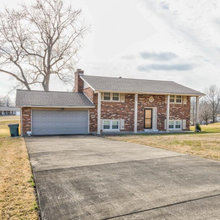 202 Ayr Pkwy