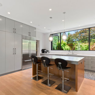 Inspiration for a contemporary kitchen remodel in San Francisco