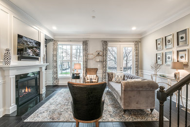 Family room - traditional family room idea in Cincinnati