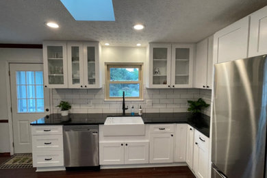 Example of a kitchen design in Columbus