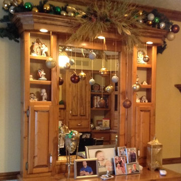 Decorating for Christmas in Illinois