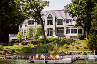 Inspiration for a cottage exterior home remodel in Milwaukee
