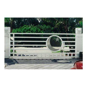 Driveway gates