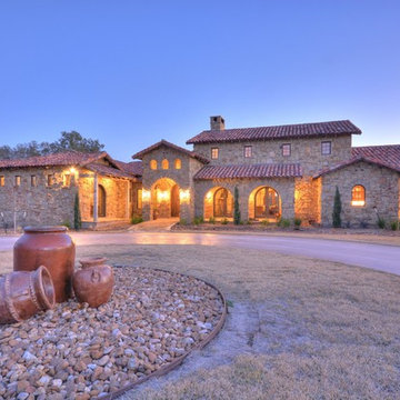 Rustic Ranch Combines Old and New