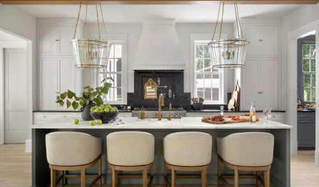 Houzz Tour: Greek Revival Meets Southern Hospitality