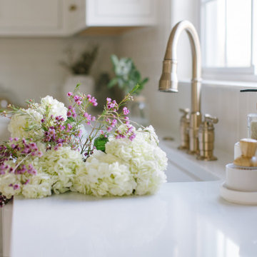 A Light and Layered Family Kitchen in Leesburg