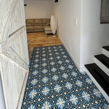 Hallway – a striking entrance with cement tiles
