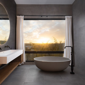 Modern Minimalist Home Featuring Japanese Styling in Tustin Hills