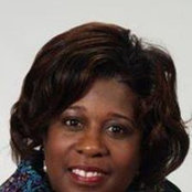 Denaise Robinson's photo