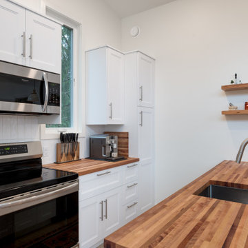 Eco-friendly backyard cottage for Houzz TV