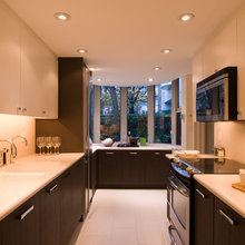 two-tone kitchen