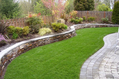 This is an example of a traditional landscaping in Seattle.