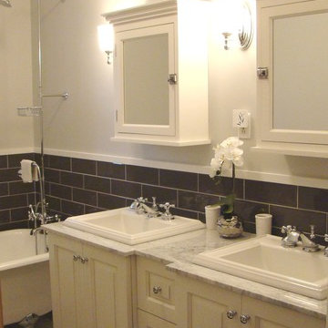 Bathroom Vintage Country style in Outremont
