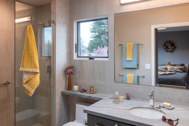 Bathroom - bathroom idea in San Francisco
