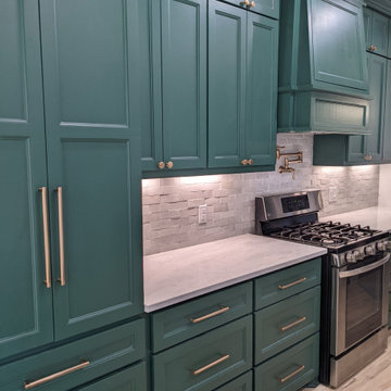 Billiard green kitchen