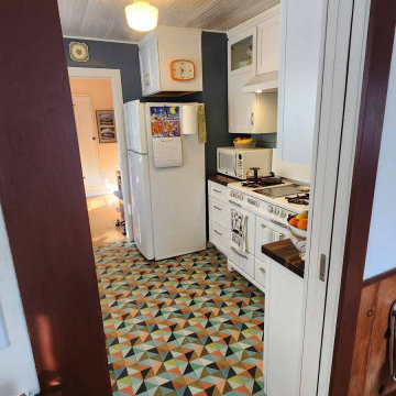 1930s Retro Bungalow Kitchen | Martinez, CA