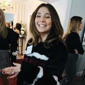 Julia Chatzky's photo
