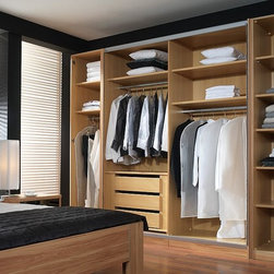 European Closets - Display And Wall Shelves 