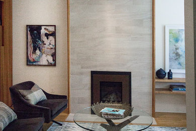 Example of a trendy living room design in Toronto