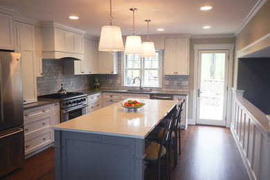 Kitchen - craftsman kitchen idea in Minneapolis