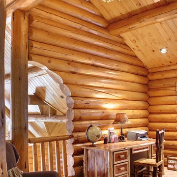 Lakeside Log Retreat