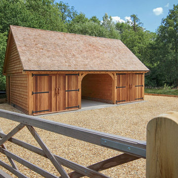 oak-outbuilding-with-room-above-accommodation