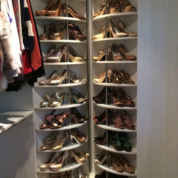 The Revolving Closet Organizer - A Must have in every closet