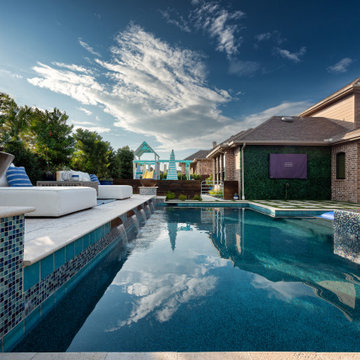 Swimming Pools & Out dooor Living