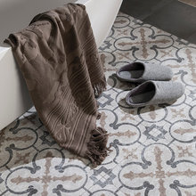 Bathroom & Closet