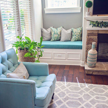 Coastal cushion colors enhance living space