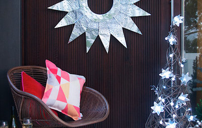 Christmas DIY: Starry Night Illuminated Metal Wreath