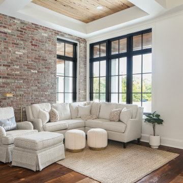 Central, LA Residence
